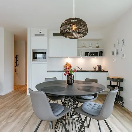Huswell - Spacious Top-floor With Private Parking * Middelkerke